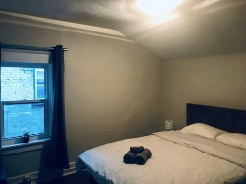 Cozy Home Close To Kitchener Downtown