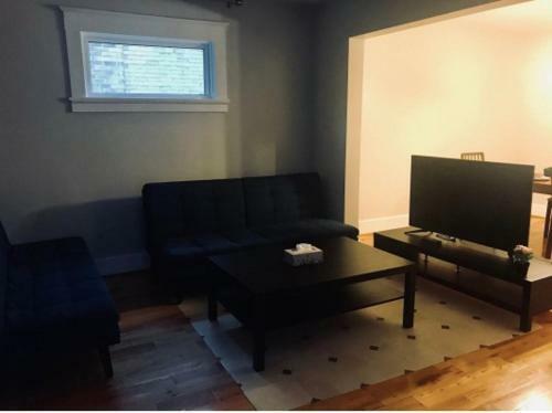 Cozy Home Close To Kitchener Downtown