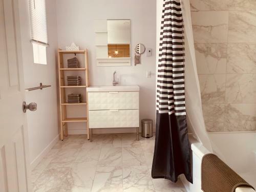 Apartments Near Montreal?s Metro Frontenac