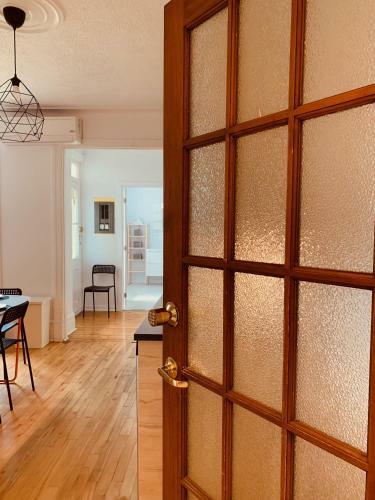 Apartments Near Montreal?s Metro Frontenac
