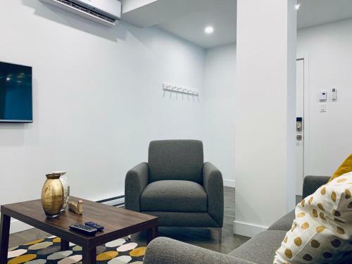 Quiet Fully Renewed Apartment Plateau Mont-royal