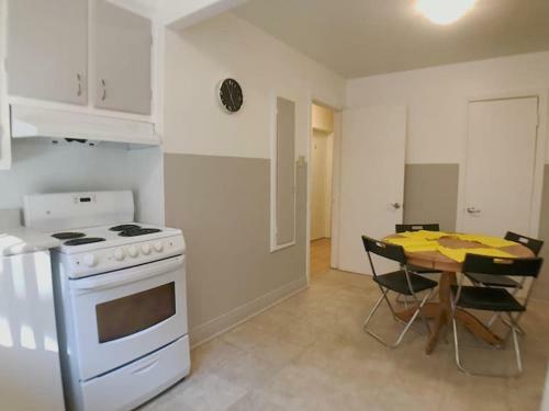 Apartamento Luther 3 Big Rooms, Hec, Udem Poly 20 Min Downtown