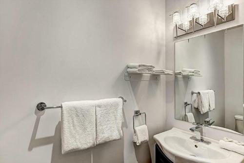 Hostal Room In Guest Room - Studiotel Luxe In Downtown Montreal