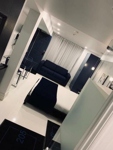 Hostal Room In Guest Room - Studiotel Luxe In Downtown Montreal