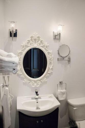 Hostal Room In Guest Room - Studiotel Luxe In Downtown Montreal
