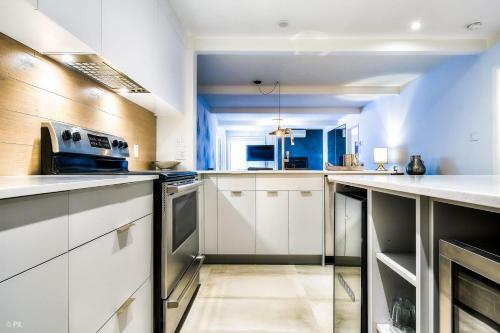 Chic Mt-tremblant Condo With View On The Lake