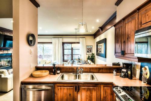 Ski In Ski Out 3 Bedrooms On 2 Floors