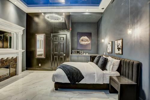 Hostal Room In Bb - Queen Studio Room Downtown Musees Montreal