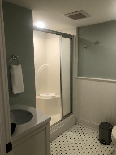 Bed & Breakfast Harrogate House Inn, Circa 1818