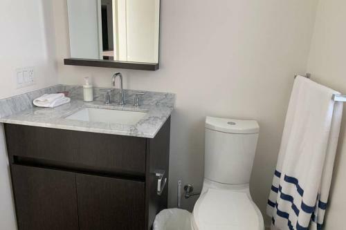Apartamento Richmond Close Skytrain 2br By D&c