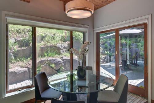 Family Fun W/ski Out By Reserver.ca