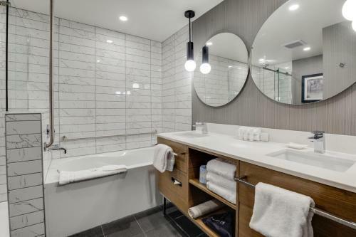 Sandman Signature Saskatoon South Hotel