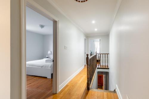 Newly Renovated - Modern 3br Apartment - Trinity Bellwoods!