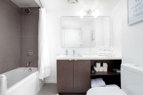 Chic 1 Bedroom Apartment In Yorkville
