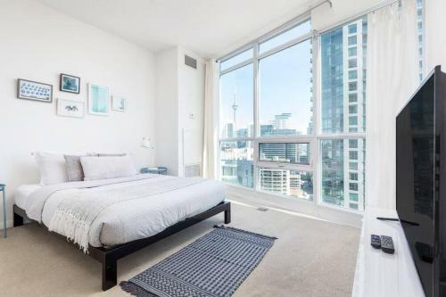 Amazingly Located Studio With Lake Views