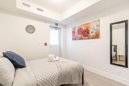 New - 3br Luxury Apartment - Near High Park!