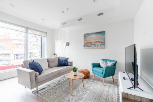New - 3br Luxury Apartment - Near High Park!