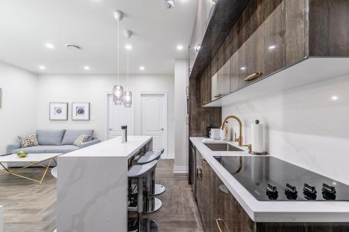 Prime Location - Stunning 2br - Newly Renovated!