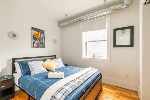 Apartamento Steps From Queen Street - Stylish And Upscale 2br Loft!