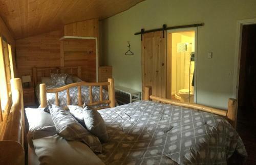 Cougar Mountain Cabin Rentals