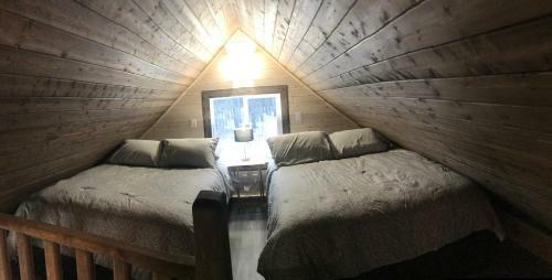 Cougar Mountain Cabin Rentals