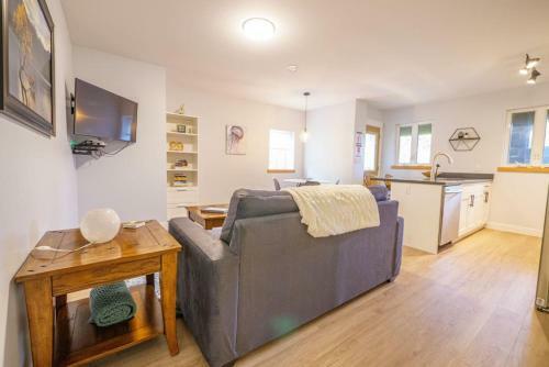 Storm Bay Inlet Facing Suite With Chefs Kitchen