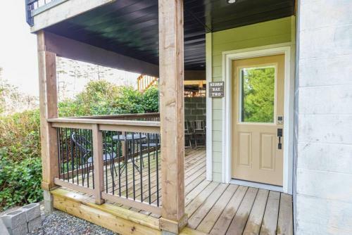 Storm Bay Inlet Facing Suite With Chefs Kitchen