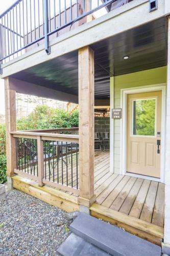 Storm Bay Inlet Facing Suite With Chefs Kitchen