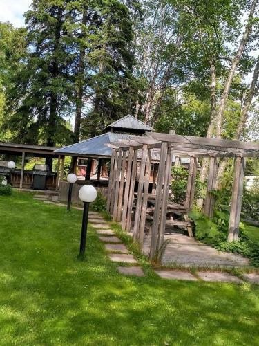 Lodge High Falls Motel & Cabins