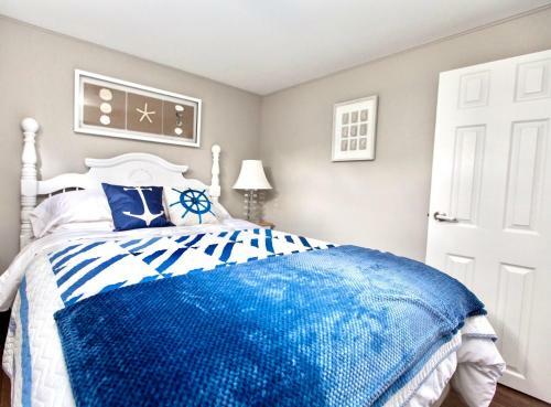 Beach Front Oasis 15 Mins From Downtown Victoria