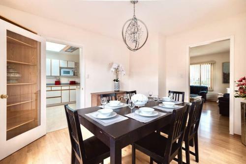 Charming House Minutes To Beach/ Harbour/downtown