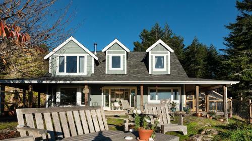 Kaliana Sanctuary With Stunning Views