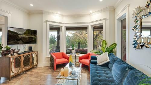 Kaliana Sanctuary With Stunning Views