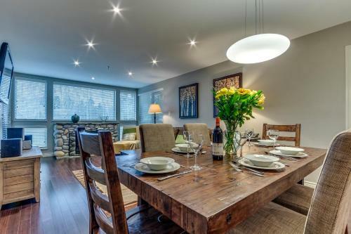 Greystone Lodge 216 Ski-in Out