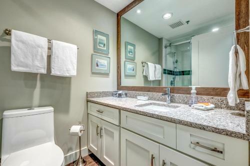 Greystone Lodge 221 Ski-in Out