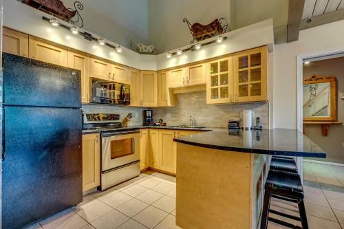 Greystone Lodge 404 Ski-in Out