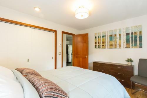 #63 Lagoons, Stoney Creek