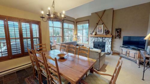 Golf Course & Mountain Views By Harmony Whistler