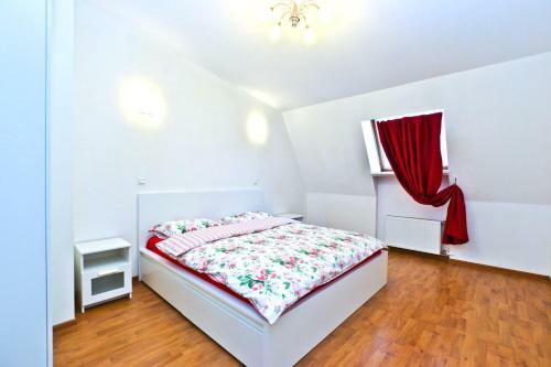 La Casa Di Bury Apartments 2