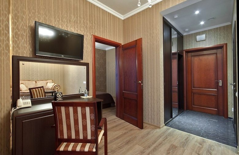 Men'k Kings Hotel