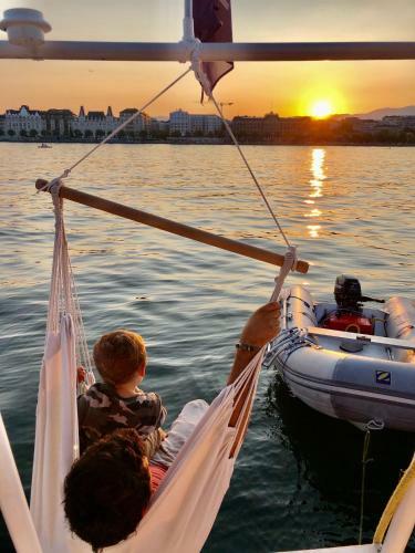 Homeboat-bateau H�tel