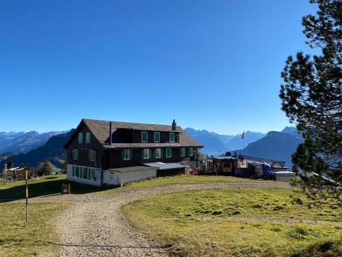 Albergue Rigi-burggeist Alpine Guesthouse