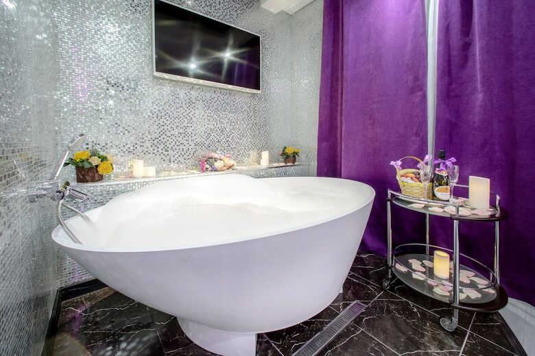 Alex Hotel Na Muzhestva
