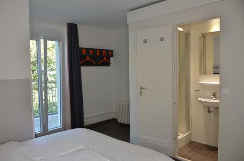 Easyhotel Z�rich West