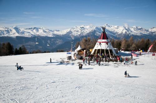 Narnia Ski In & Ski Out Chalet 14 Pers