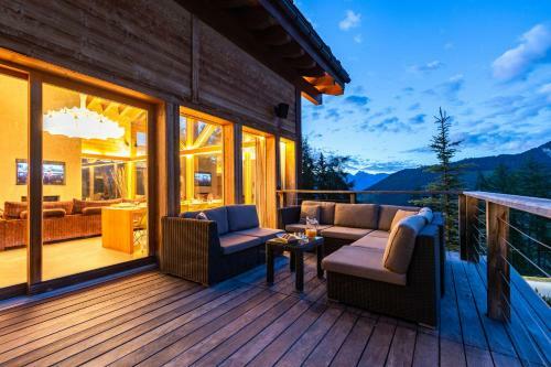 Luxury Spa Chalet With Jacuzzi And Sauna
