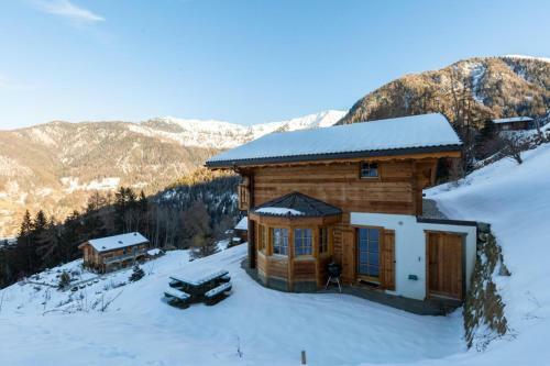 Chalet Lustycru Enjoy The Mountain