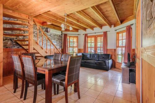 Lodge Caba�as Antulaf