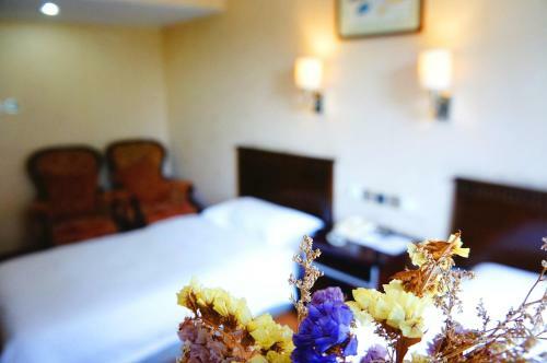 Hujialou Hot Spring Hotel