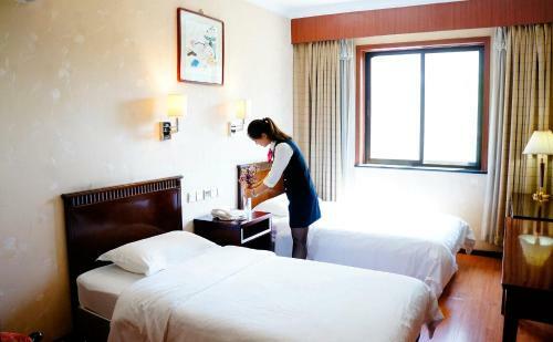 Hujialou Hot Spring Hotel